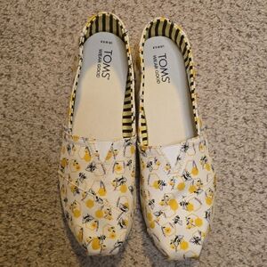 Toms Yellow and Black Floral Flats